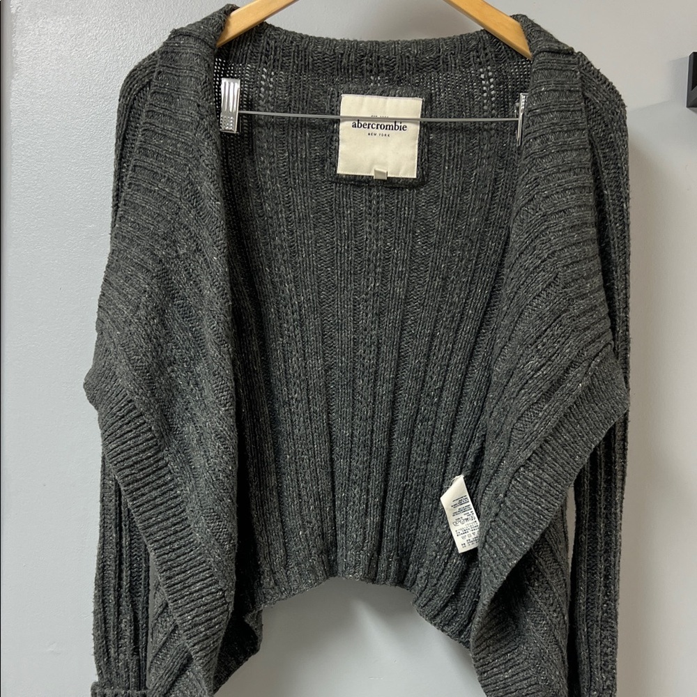 Abercrombie & Fitch Women's Charcoal Cable Knit Buttonless Cardigan Sz L/XL